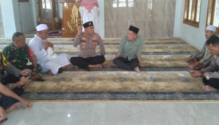 Polsek Setu Laksanakan Safari Jumat di Masjid Al Hasanah Desa Ciledug