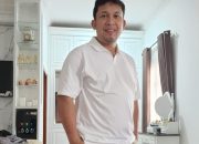 Kepala Desa Ciantra Bpk Mulyadi Fernando/Bang Bule, Serahkan Bantuan Kursi Roda untuk Warga Sakit Dan Tidak Bisa Jalan Di Pebayuran