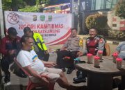 Kanit Intelkam Polsek Serang Baru Beserta Anggota Giat Ngopi Kamtibmas,Berikan Himbauan Kamtibmas Kepada Masyarakat