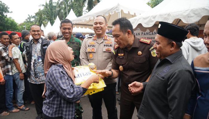 Polres Metro Bekasi Gelar Gerakan Pangan Murah Bersama Bulog, Ringankan Beban Warga Dan Dukung Umkm Lokal