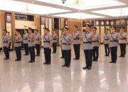 Kapolri Lantik Sejumlah Perwira Tinggi Mabes Polri dan Kapolda