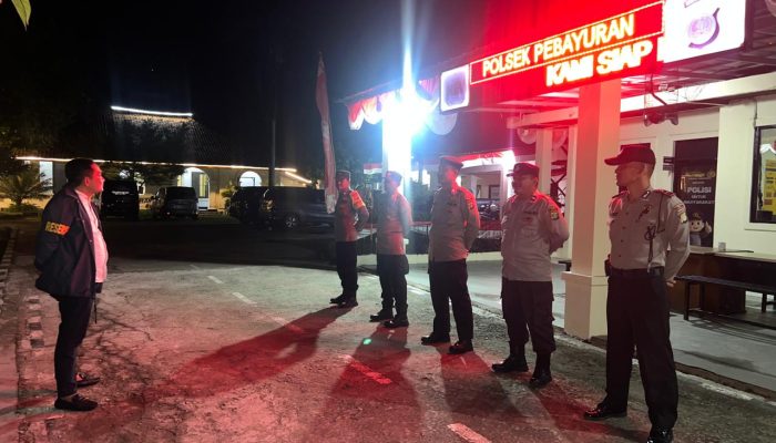 Perkuat Sinergi dan Disiplin, Kanit Reskrim Polsek Pebayuran Gelar Apel Malam