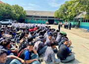 Polsek Kedungwaringin Gelar Program “Police Goes to School” di SMK Karya Bakti
