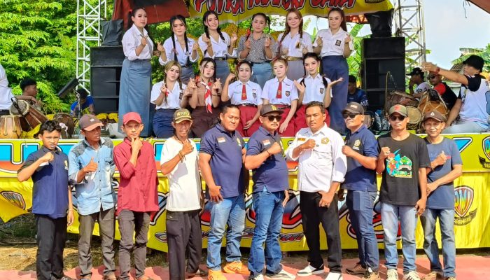 Dalam Rangka Meriahkan Hut RI ke-80 Karang Taruna Desa Karangsetia Gelar Hiburan Jaipongan