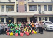 Polsek Tambun Selatan Gelar Jumat Berkah dan Sosialisasi Tertib Lalu Lintas untuk Pengemudi Ojol