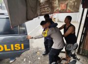 Polisi Tambun Selatan Sigap Evakuasi Warga yang Mendadak Sakit di Warung Kopi