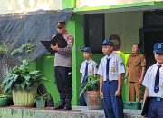 Kasubsektor Karang Satria Jadi Pembina Upacara di SMPN 2 Tambun Selatan, Tekankan Bahaya Tawuran dan Narkoba