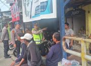 Kapolsek Sukatani Sambang Warga di Sukadarma, Imbau Orang Tua Awasi Anak Remaja