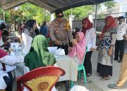 Kapolsek Sukatani Gelar Giat Peduli Kesehatan di Desa Sukamurni