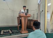Kapolsek Sukatani Shalat Jumat Berjamaah dan Ajak Warga Aktif Jaga Kamtibmas