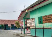 Atap Sekolah SDN Pasir Gombong 01 Roboh dan Memperihatinkan