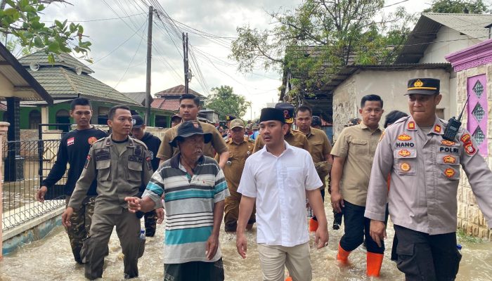 Polsek Sukatani Lakukan Pengamanan Kegiatan Kunjungan Bupati Bekasi Tinjau Lokasi Yang Terdampak Banjir
