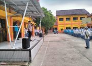 Police Goes To School, Kapolsek Sukatani Jadi Irup Upacara di SMAN 1 Sukakarya