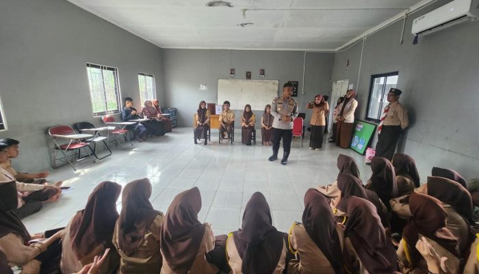 Kapolsek Kedung Waringin Gelar Police Goes To School di SMK Merah Putih Bekasi