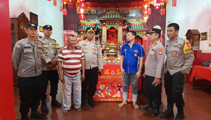 Kapolsek Cikarang Utara Cek Kesiapan Pengamanan Imlek 2577 Kongzili, di Klenteng Tek Seng Bio