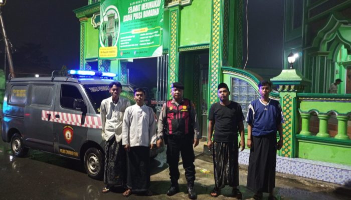Patroli Sahur Polres Metro Bekasi, Bangunkan Warga dan Jaga Ramadhan Tetap Kondusif