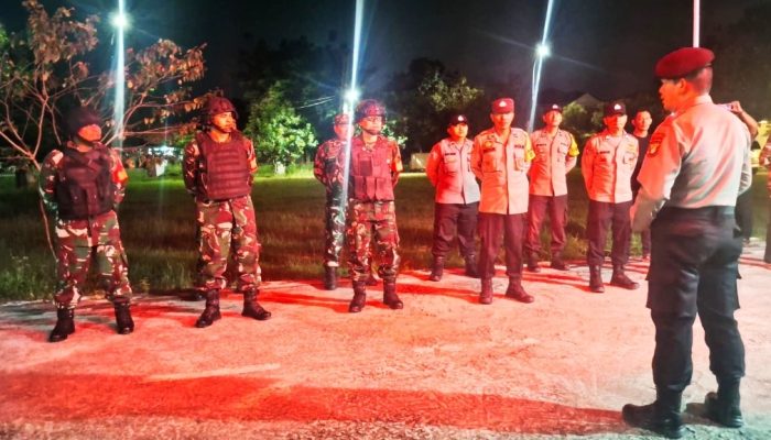 Sinergi TNI–Polri, Polsek Pebayuran dan Koramil 11 Gelar Patroli Blue Jaga Kamtibmas
