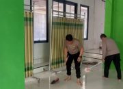 Polsek Pebayuran Gelar Korvey dan Bersih-Bersih di Masjid Jami Al-Furqon