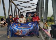 FP2B dan IPSM Pebayuran Bagikan 350 Paket Takjil di Jembatan Penghubung Bekasi–Karawang