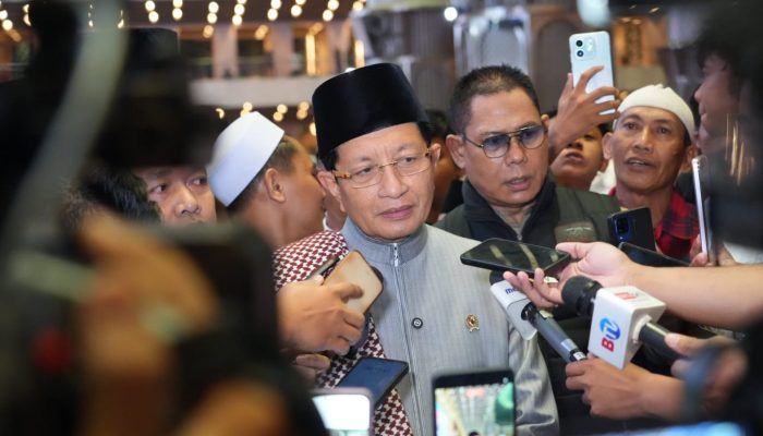 Presiden Prabowo Salat Idulfitri di Aceh, Menag: Bentuk Empati untuk Korban Bencana