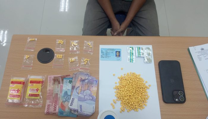 Polres Metro Bekasi Melalui Polsek Babelan Ungkap Peredaran Obat Keras Tanpa Izin: Ratusan Butir Hexymer Diamankan