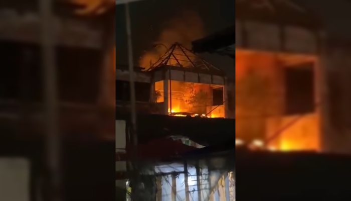 Kembali Terjadi Kebakaran di Bekas Gedung Ramayana Cikarang Kabupaten Bekasi