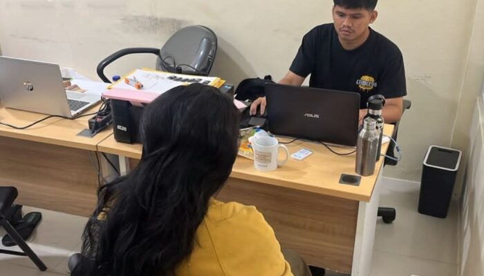 Polisi Amankan Seorang IRT Diduga Edarkan Narkoba di Karawang , Barang Bukti Disembunyikan Dalam Kondom