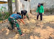 Kebut Pembangunan Sasaran 5, Satgas TMMD ke-129 Lakukan Pengurukan Tanah di Wibawamulya