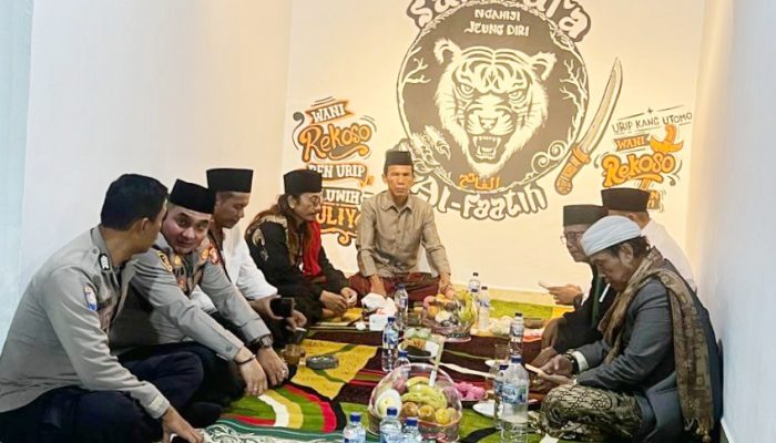 Kanit Reskrim Polsek Pebayuran Hadir Kawal Maulid Nabi Situasi Aman Dan Kondusif