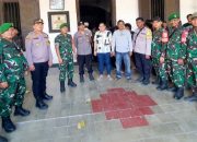 Kapolsek Pebayuran Pimpin Pengamanan Nobar Persija vs Persib Jaga Suasana Tetap Aman Dan Kondusif